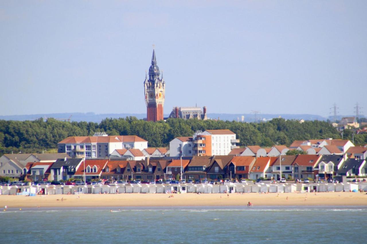 Le Familial Apartment Calais Bagian luar foto