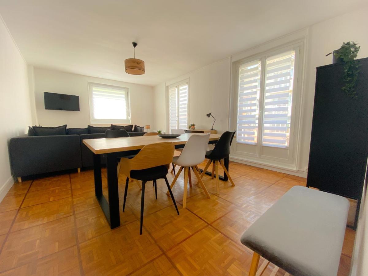 Le Familial Apartment Calais Bagian luar foto